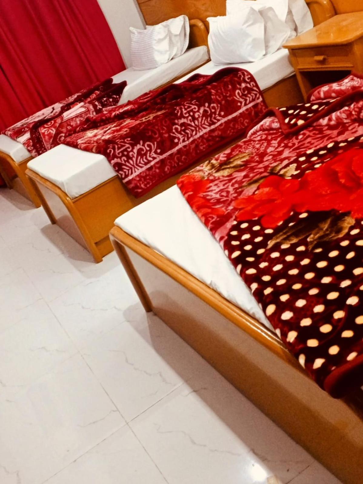 Hotel Al Badar ราวัลปินดี ภายนอก รูปภาพ