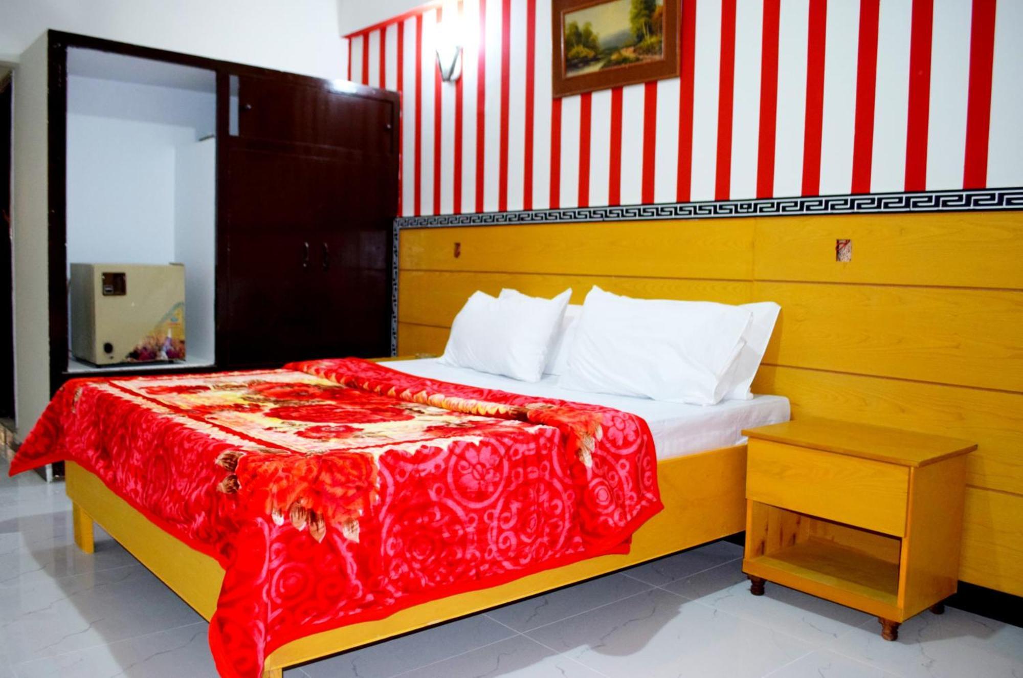 Hotel Al Badar ราวัลปินดี ภายนอก รูปภาพ