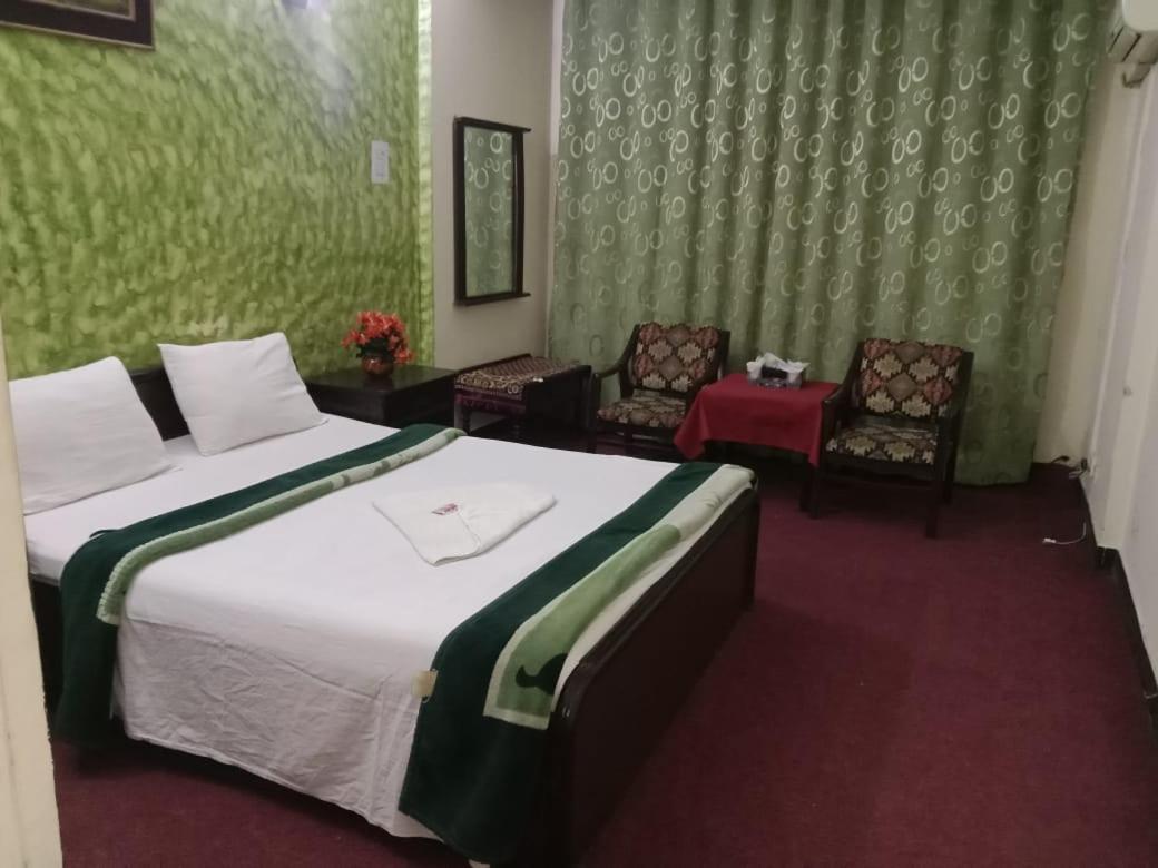 Hotel Al Badar ราวัลปินดี ภายนอก รูปภาพ