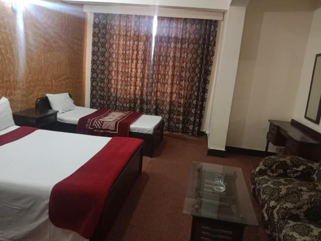 Hotel Al Badar ราวัลปินดี ภายนอก รูปภาพ